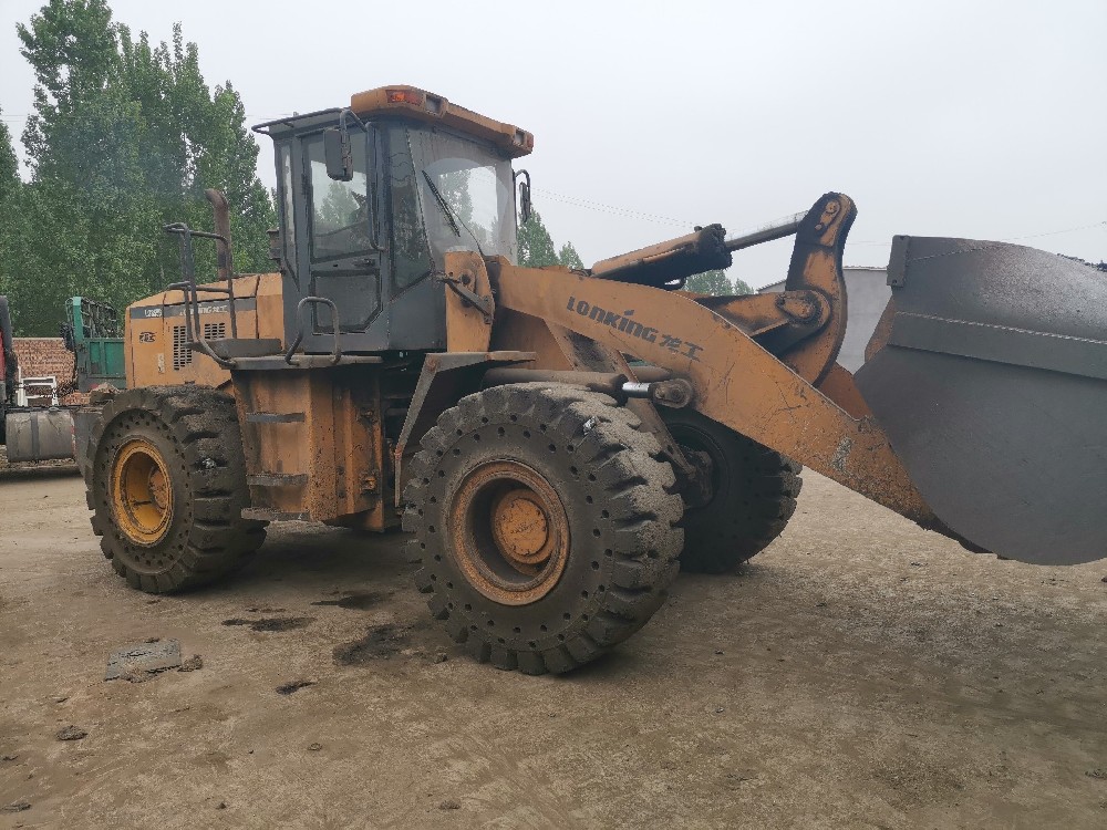 Daily maintenance of industrial solid tires